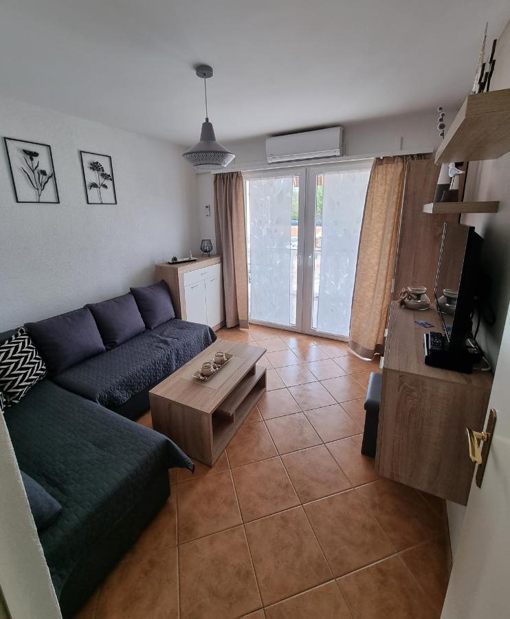 Apartment Villa Engel With Pool 波雷奇 外观 照片