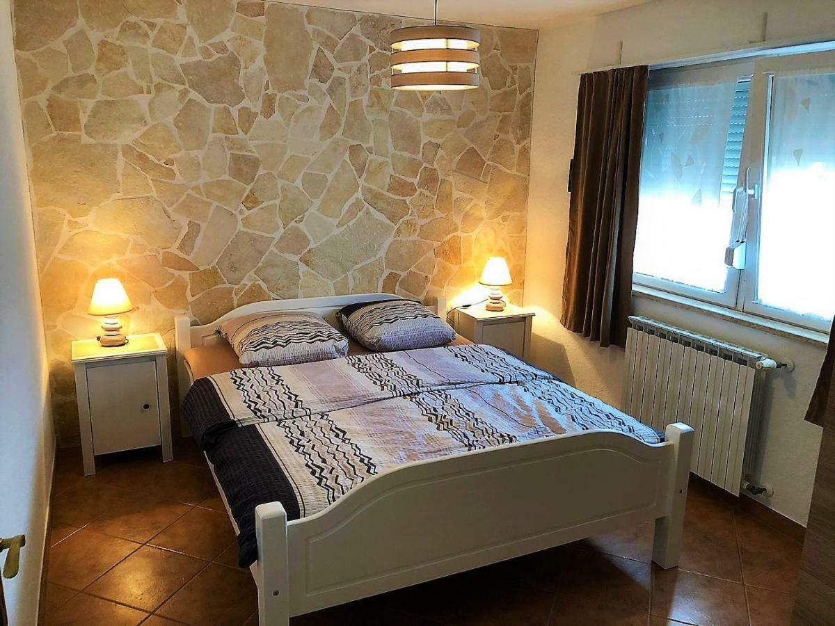 Apartment Villa Engel With Pool 波雷奇 外观 照片